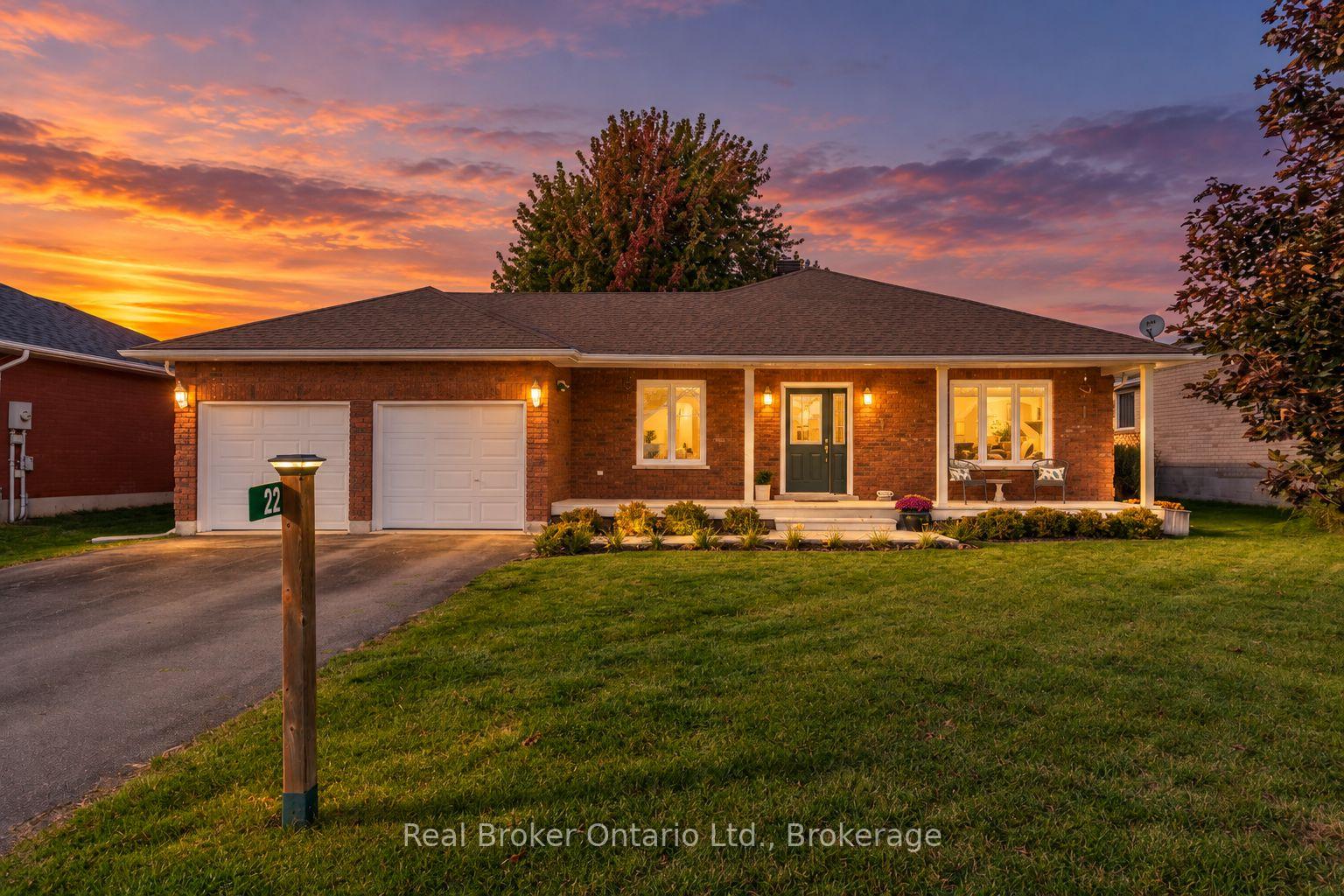 Photo 1 of 22 Burton Crescent, Springwater, Elmvale — HOMEH