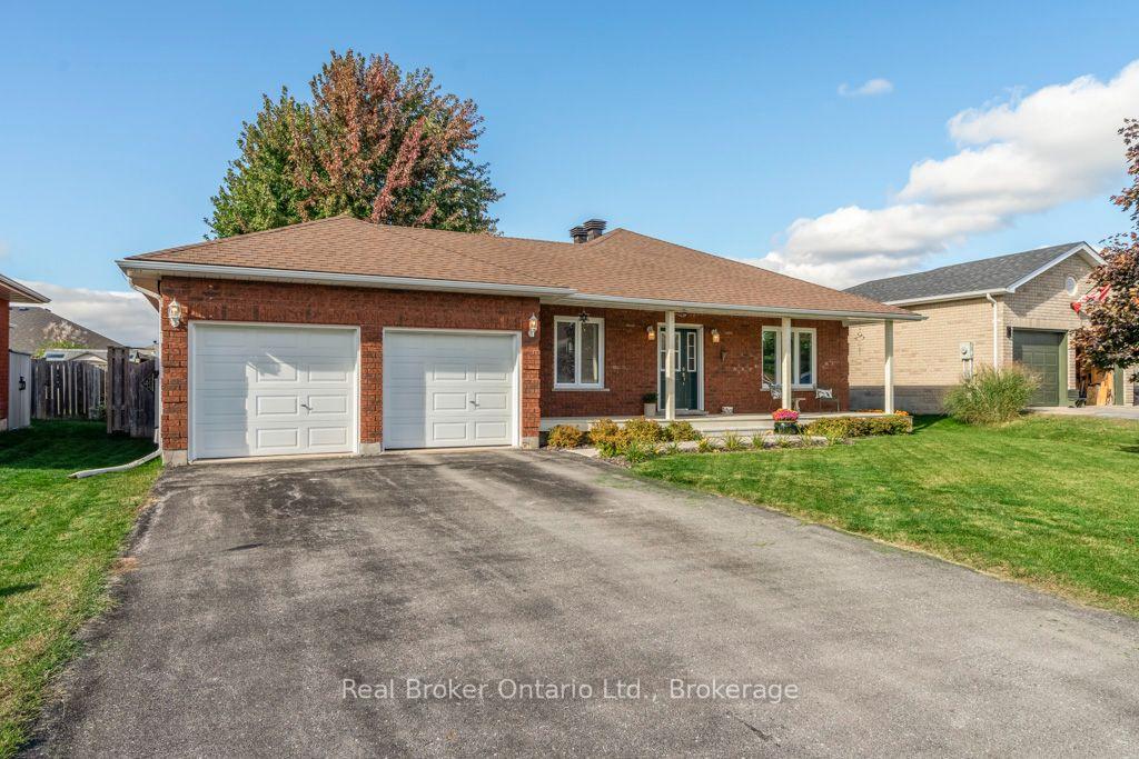 Photo 3 of 22 Burton Crescent, Springwater, Elmvale — HOMEH