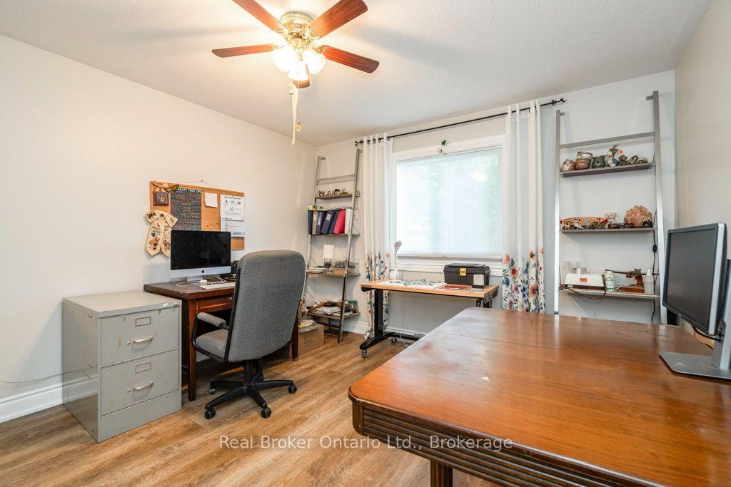 Photo 11 of 22 Burton Crescent, Springwater, Elmvale — HOMEH