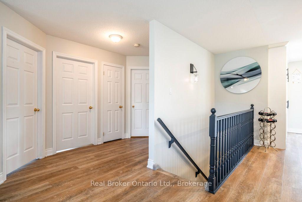 Photo 15 of 22 Burton Crescent, Springwater, Elmvale — HOMEH