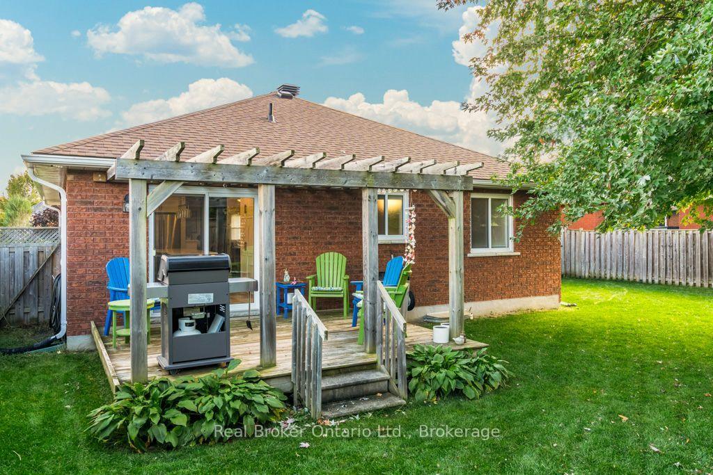 Photo 22 of 22 Burton Crescent, Springwater, Elmvale — HOMEH