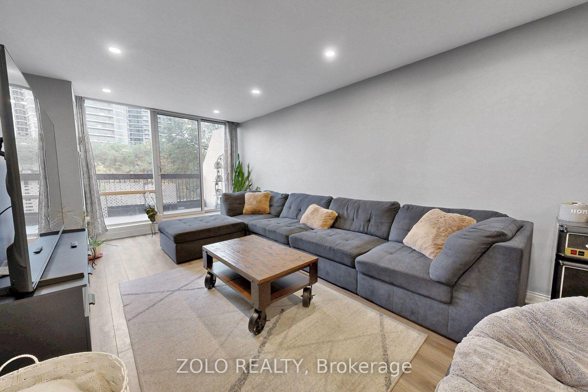 Photo 13 of Unit 247C, 2 Valhalla Inn Road, Etobicoke, Islington-City Centre West — HOMEH