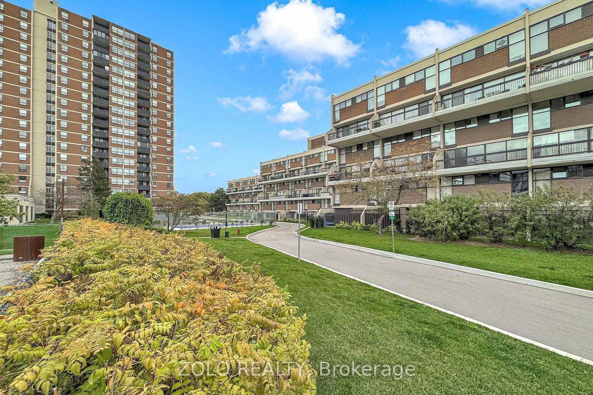 Photo 47 of Unit 247C, 2 Valhalla Inn Road, Etobicoke, Islington-City Centre West — HOMEH