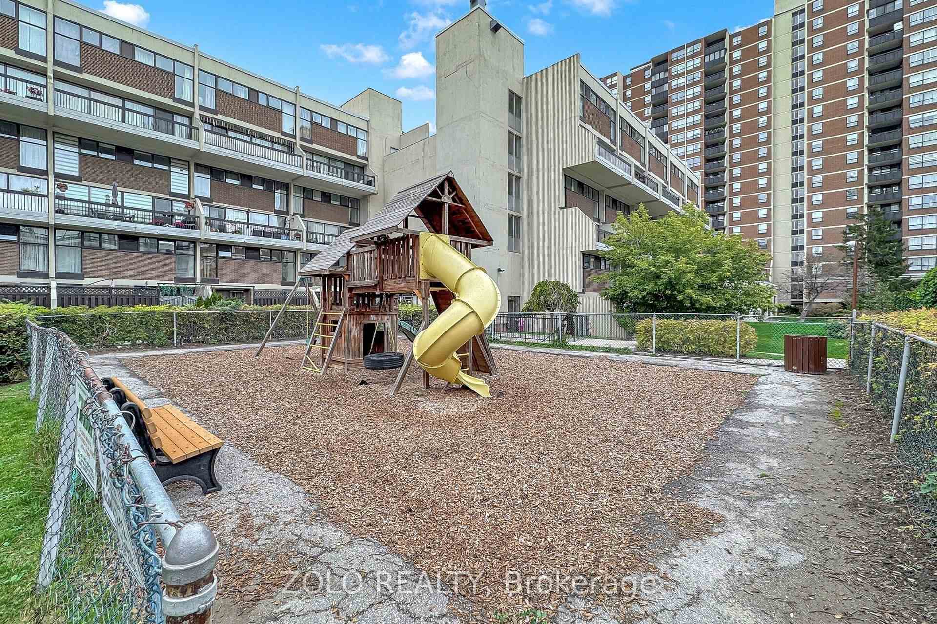 Photo 51 of Unit 247C, 2 Valhalla Inn Road, Etobicoke, Islington-City Centre West — HOMEH