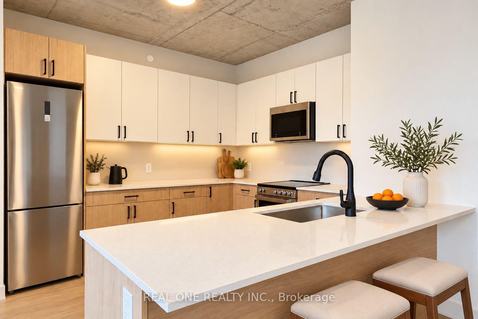 Photo 3 of Unit 511, 810 King Street W, Hamilton, Westdale — HOMEH