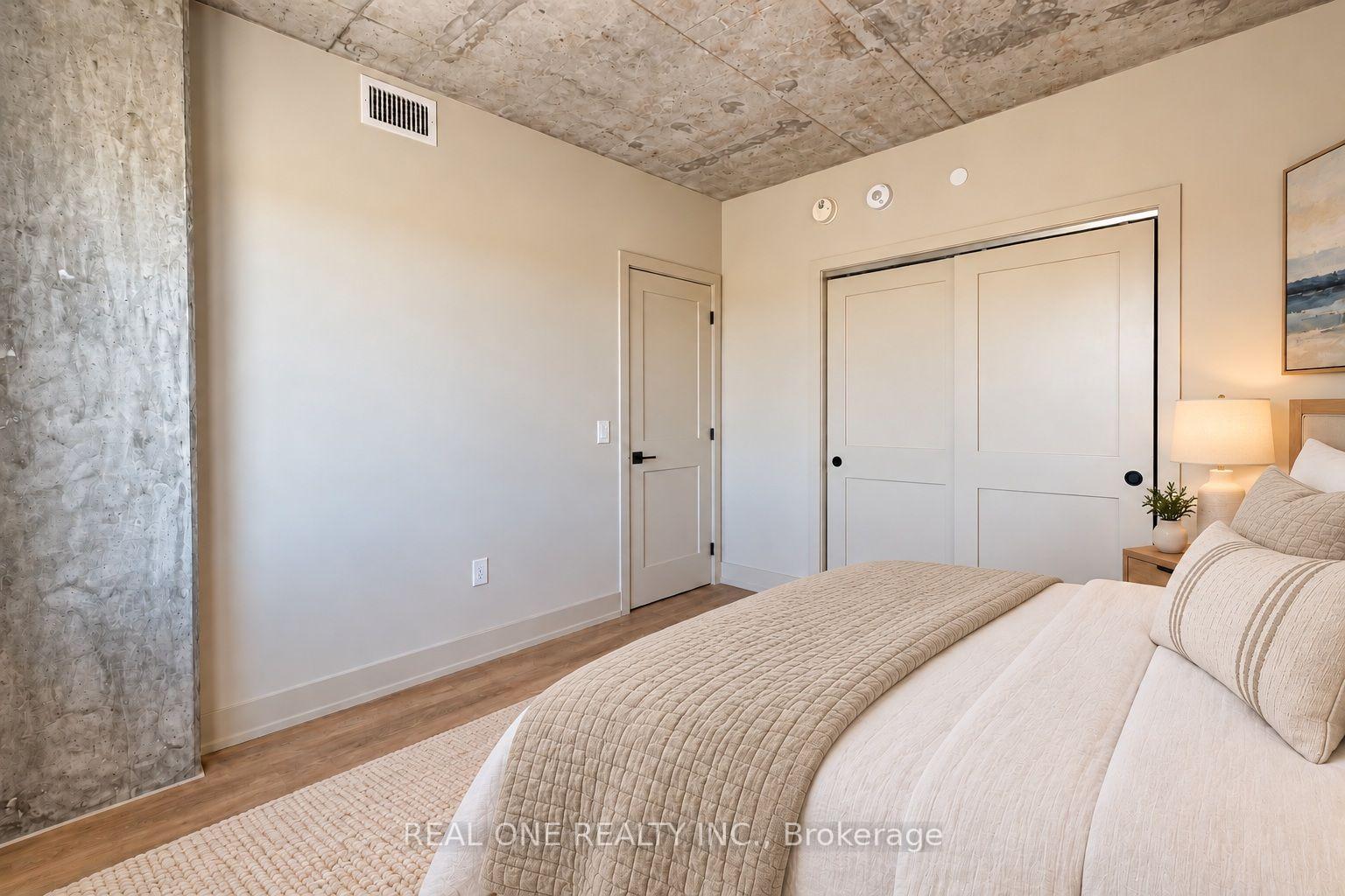 Photo 19 of Unit 511, 810 King Street W, Hamilton, Westdale — HOMEH