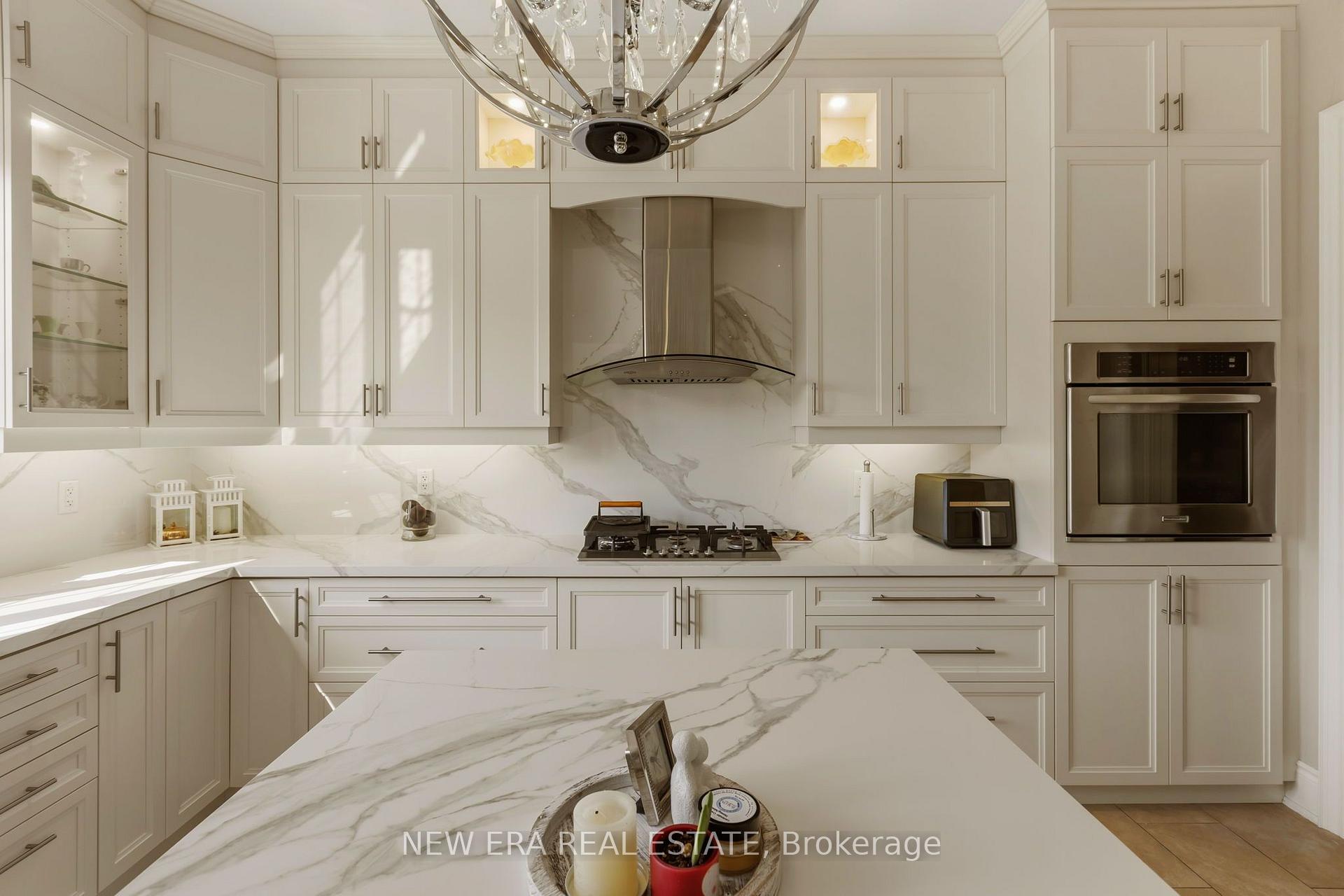 Photo 12 of 193 Lady Nadia Drive, Vaughan, Patterson — HOMEH