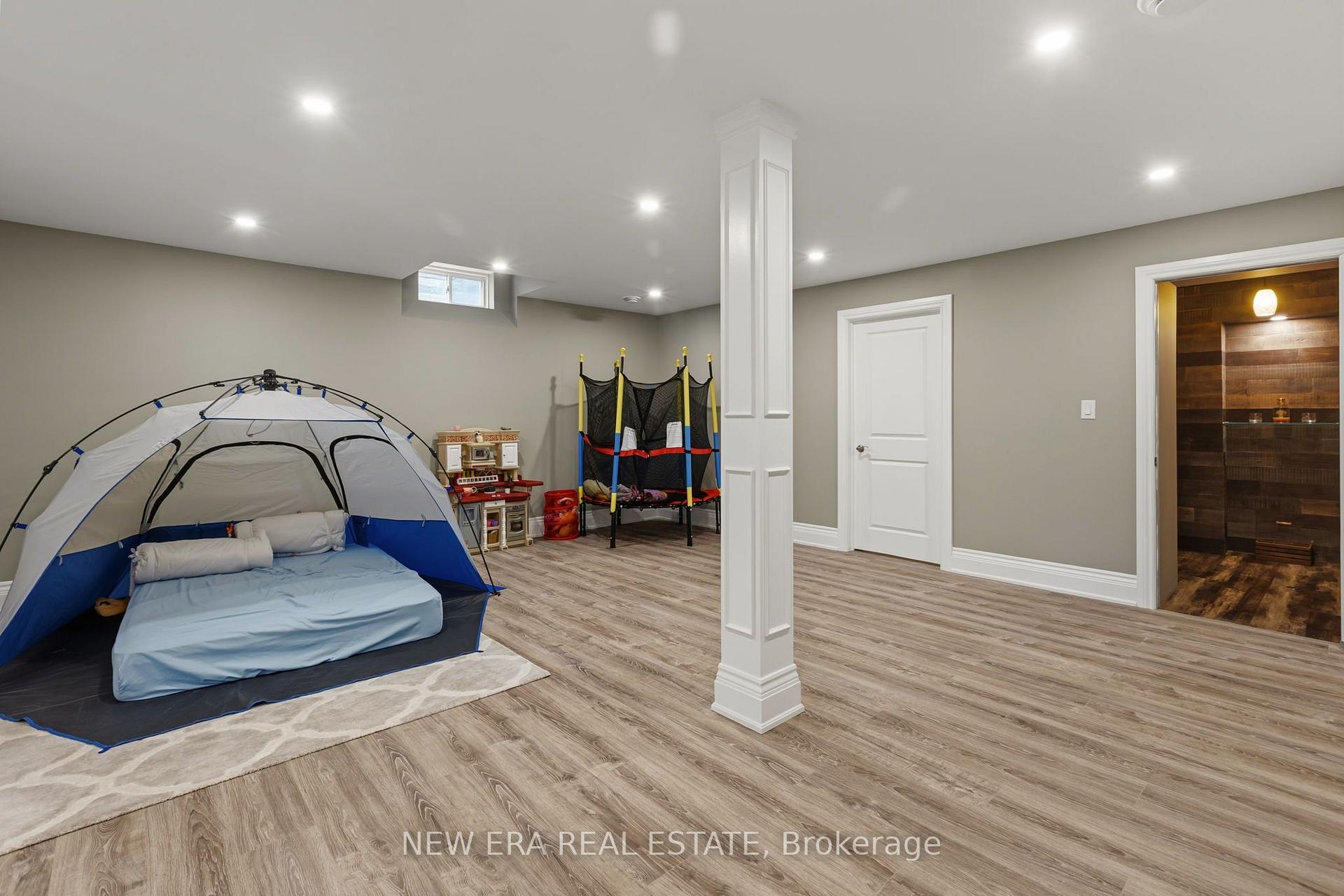 Photo 44 of 193 Lady Nadia Drive, Vaughan, Patterson — HOMEH