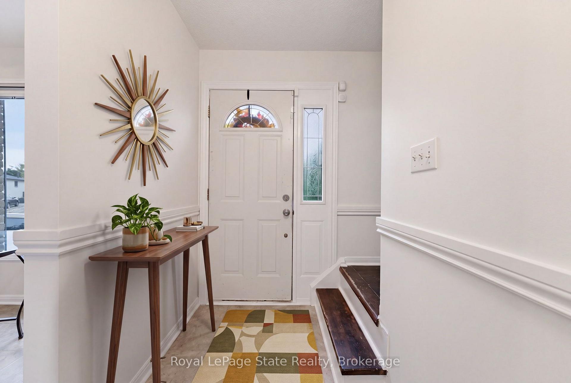 Photo 4 of 2324 Middlesmoor Crescent, Burlington, Brant Hills — HOMEH