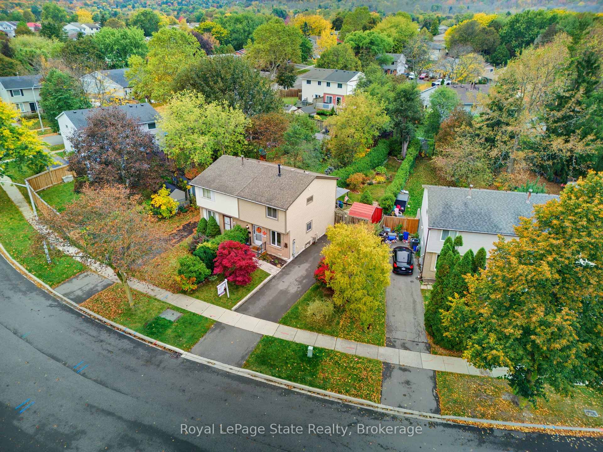 Photo 36 of 2324 Middlesmoor Crescent, Burlington, Brant Hills — HOMEH