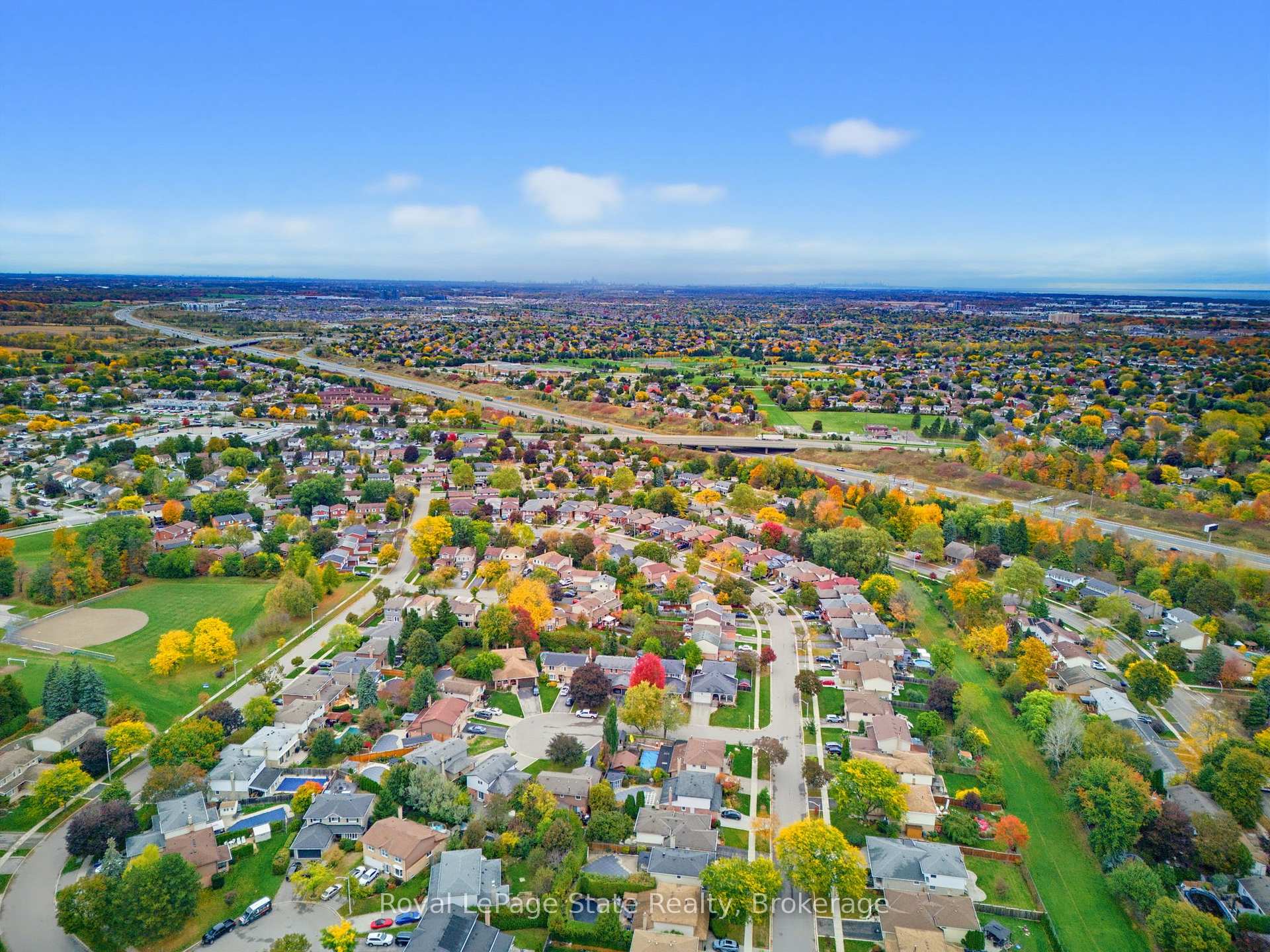 Photo 40 of 2324 Middlesmoor Crescent, Burlington, Brant Hills — HOMEH