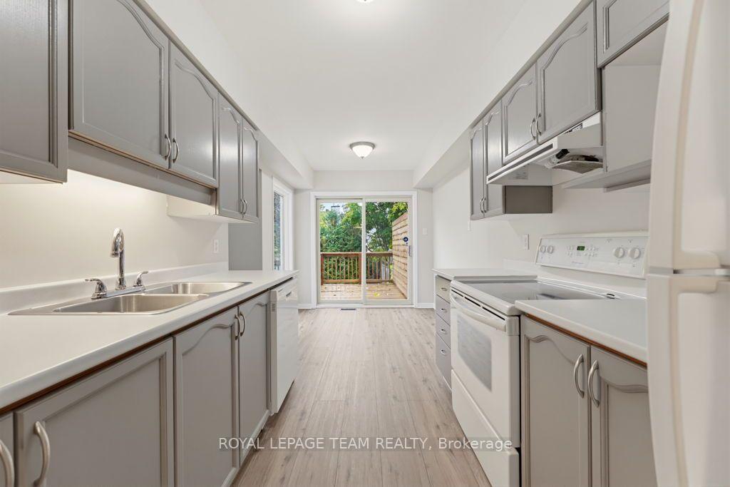 Photo 15 of 44 jackman Terrace, Ottawa, Kanata - Katimavik — HOMEH