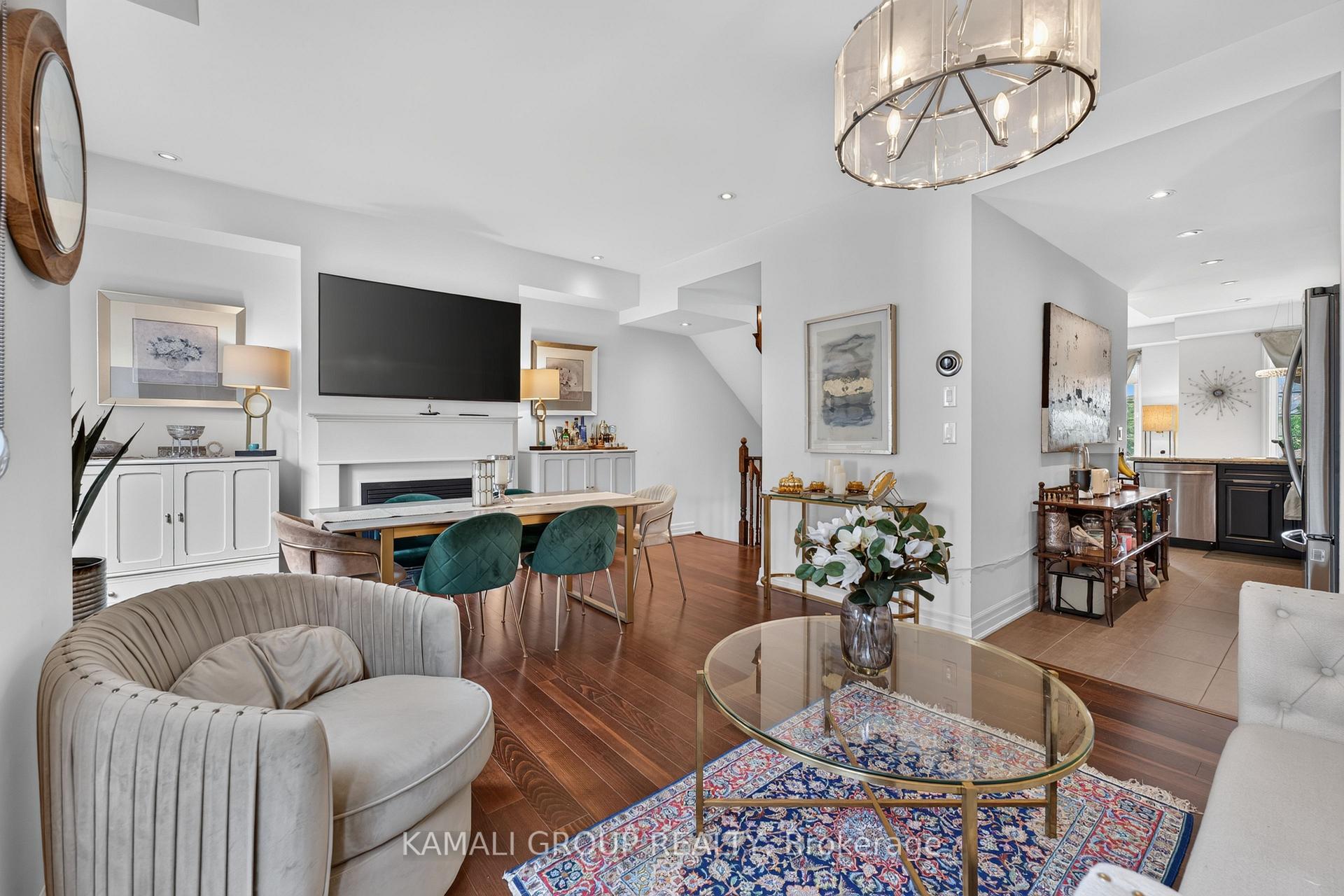 Photo 15 of 39 Beverley Glen Boulevard, Vaughan, Beverley Glen — HOMEH