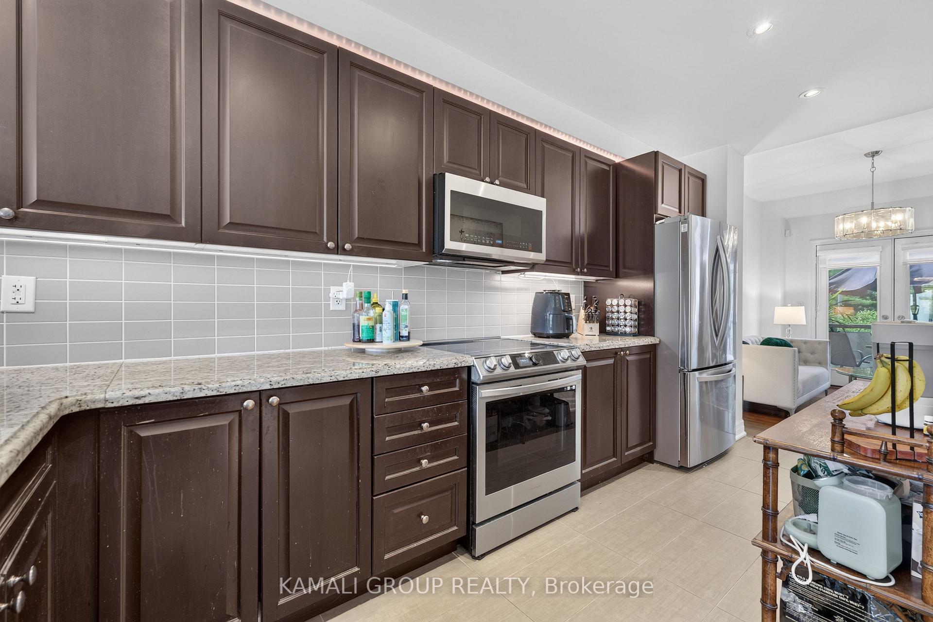 Photo 18 of 39 Beverley Glen Boulevard, Vaughan, Beverley Glen — HOMEH
