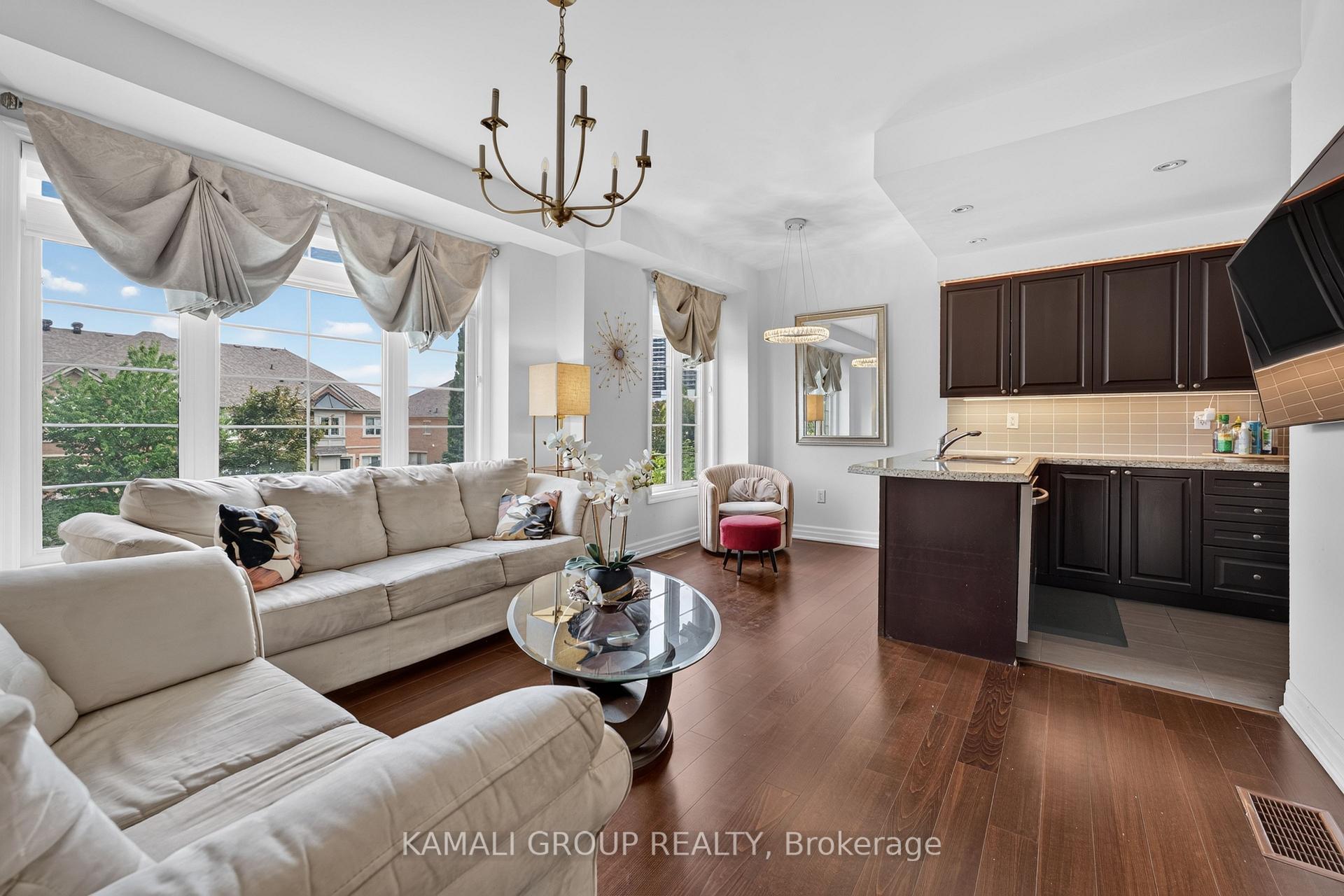 Photo 21 of 39 Beverley Glen Boulevard, Vaughan, Beverley Glen — HOMEH