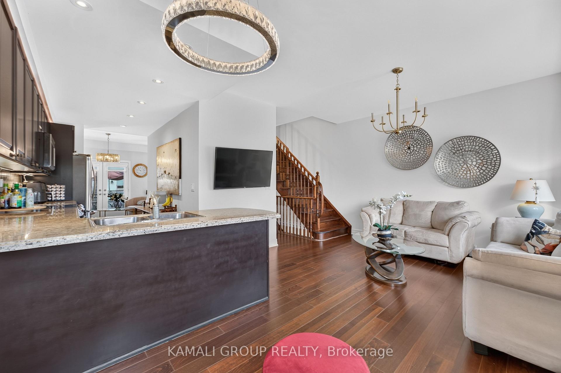 Photo 22 of 39 Beverley Glen Boulevard, Vaughan, Beverley Glen — HOMEH