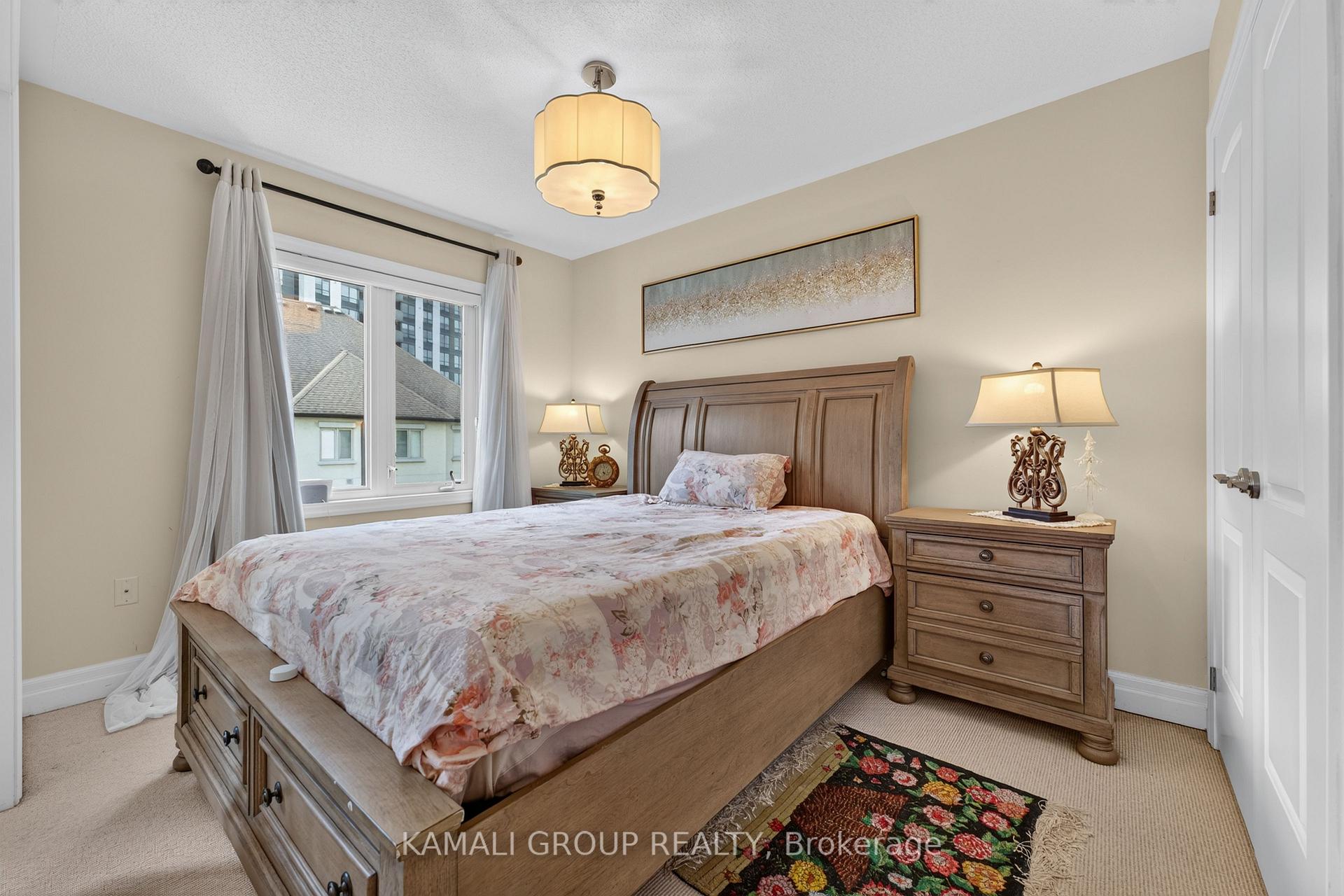 Photo 29 of 39 Beverley Glen Boulevard, Vaughan, Beverley Glen — HOMEH