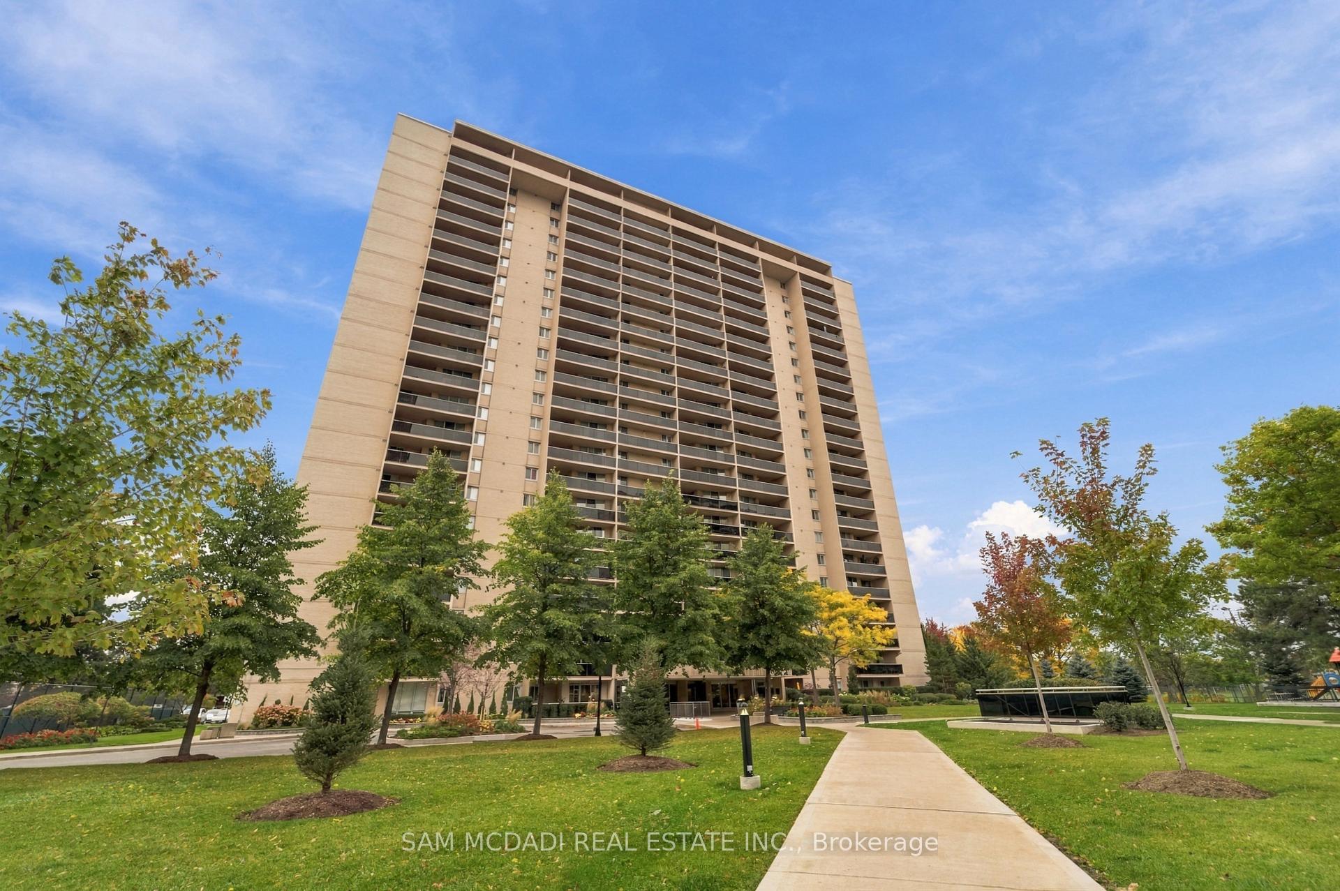 Photo of Unit 206, 812 Burnhamthorpe Road