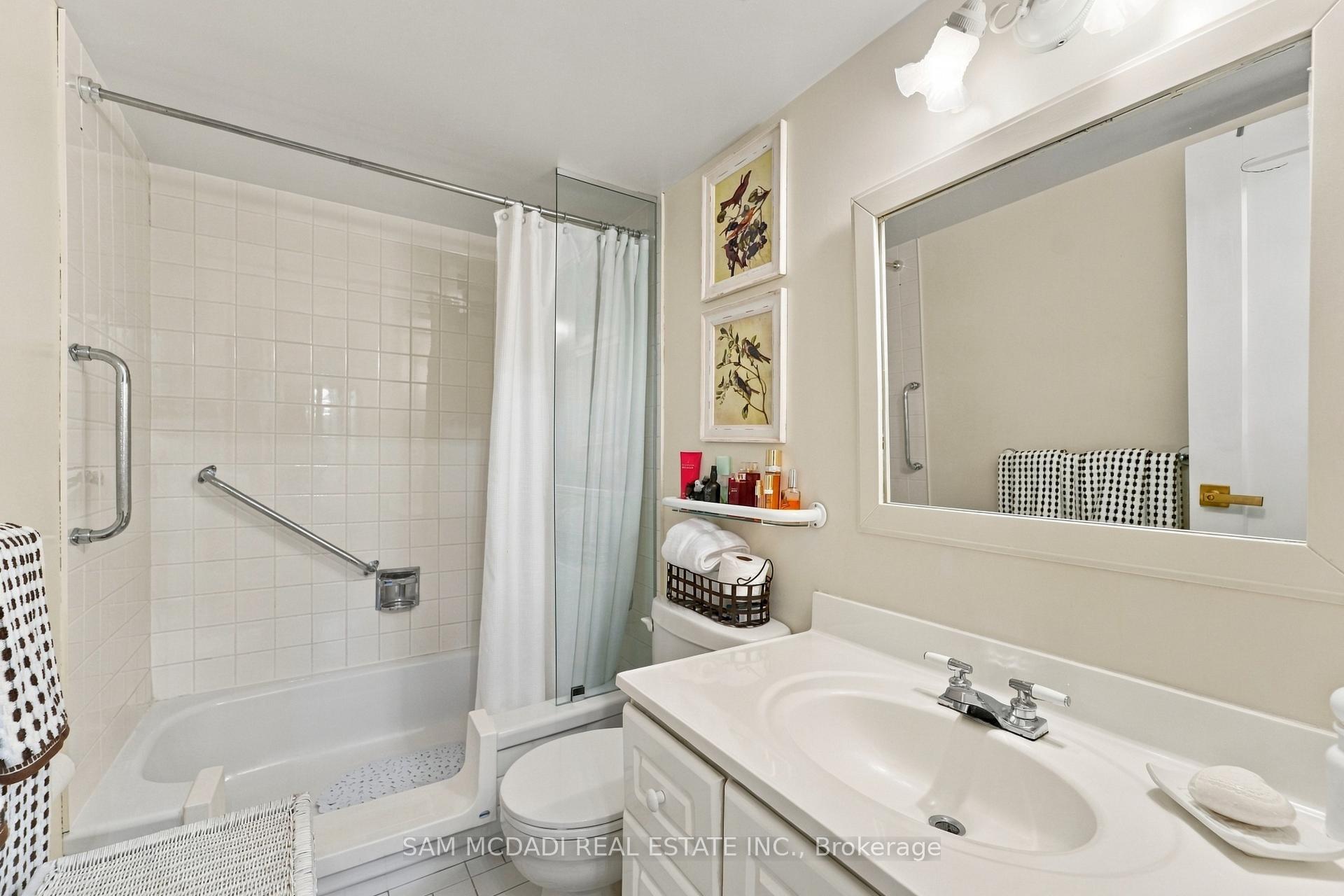 Photo 22 of Unit 206, 812 Burnhamthorpe Road, Etobicoke, Markland Wood — HOMEH