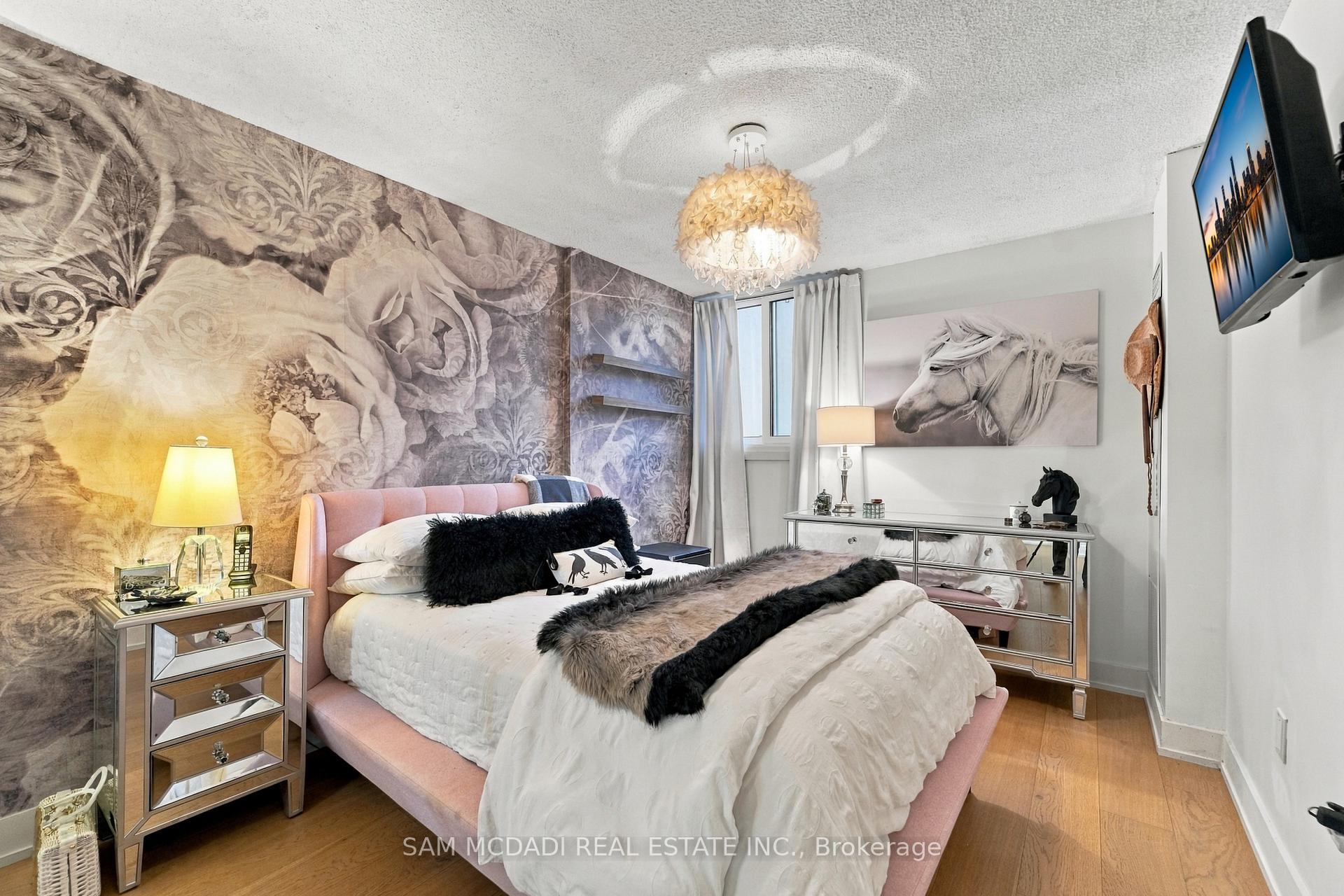 Photo 23 of Unit 206, 812 Burnhamthorpe Road, Etobicoke, Markland Wood — HOMEH