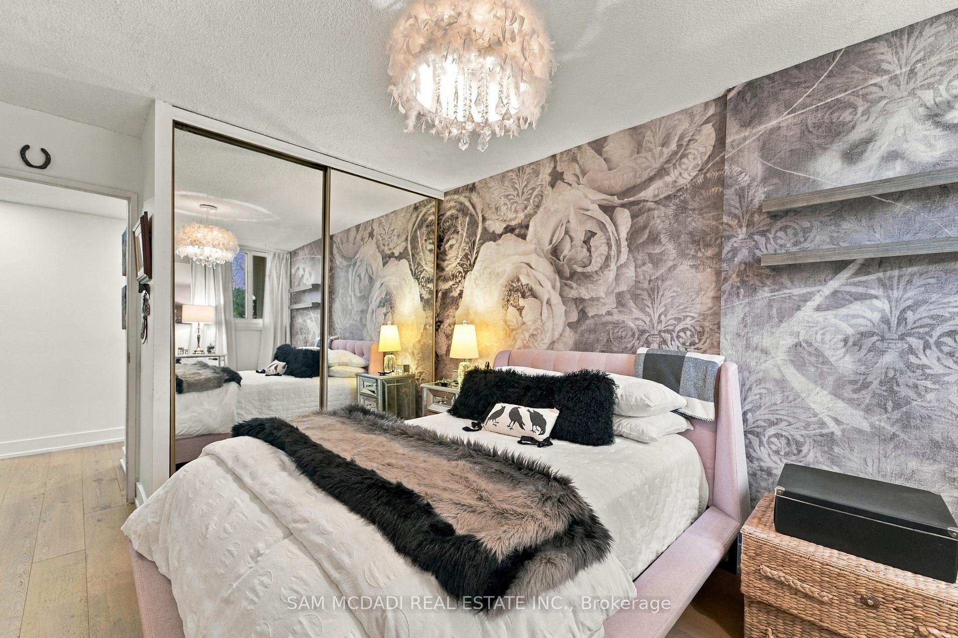 Photo 24 of Unit 206, 812 Burnhamthorpe Road, Etobicoke, Markland Wood — HOMEH