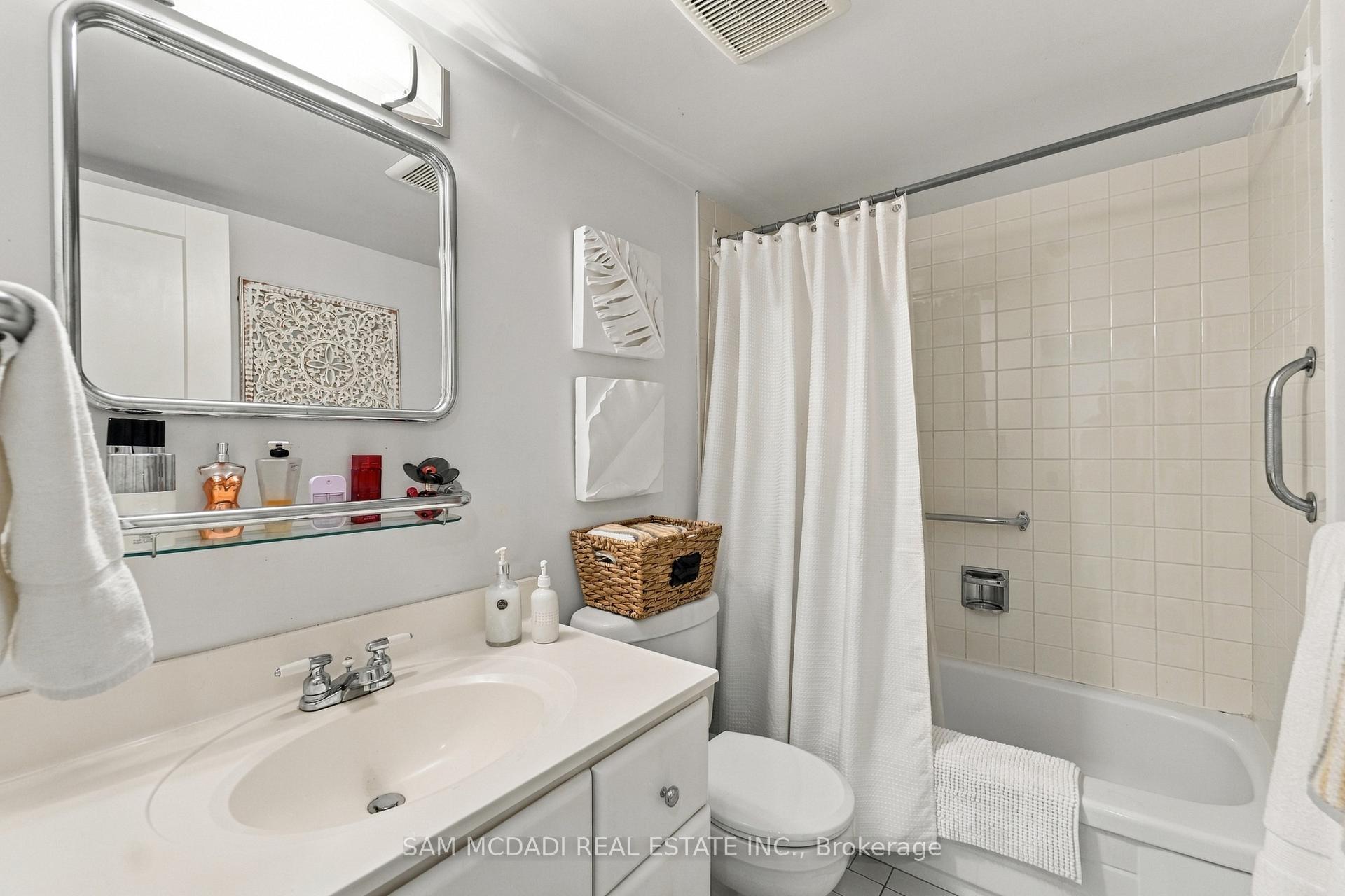 Photo 25 of Unit 206, 812 Burnhamthorpe Road, Etobicoke, Markland Wood — HOMEH
