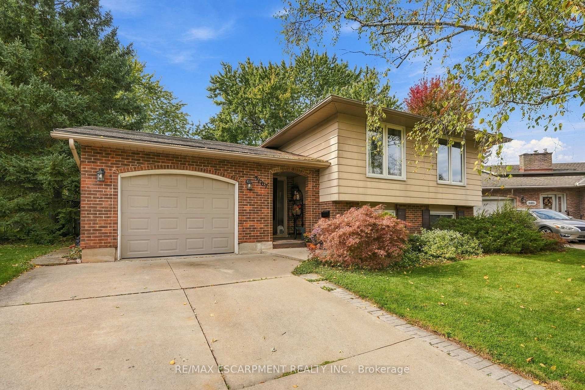 Front of 3107 Ussher Street