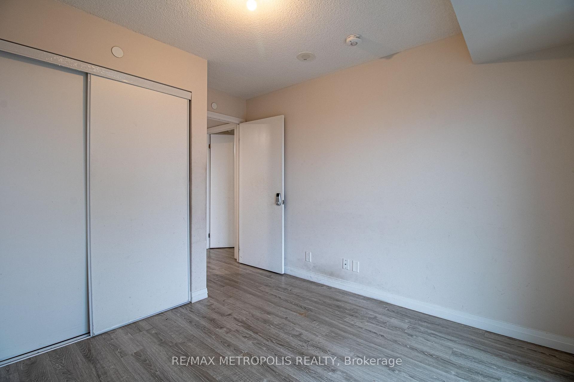 Photo 11 of Unit 1502, 2152 Lawrence Avenue E, Scarborough, Wexford-Maryvale — HOMEH