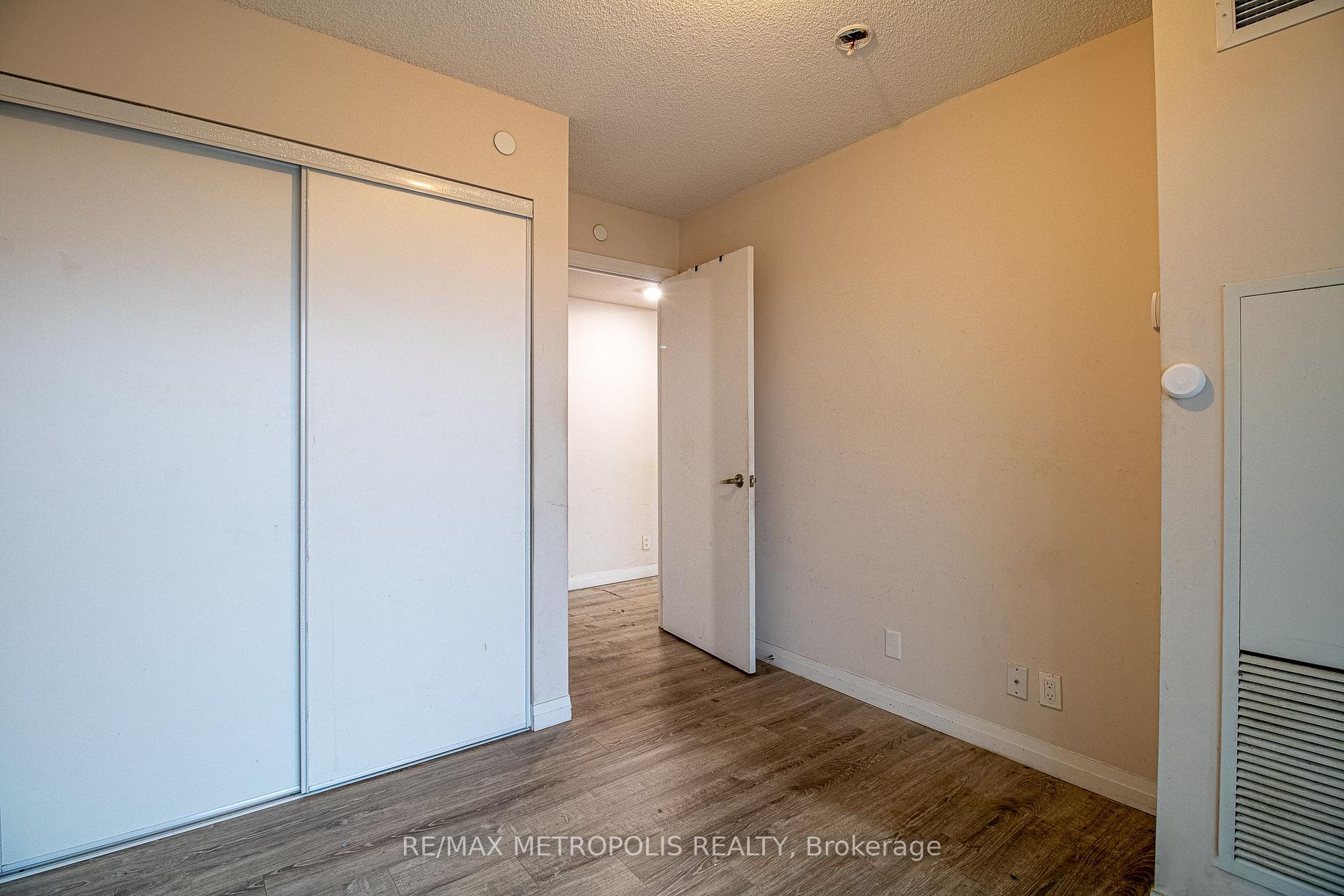 Photo 14 of Unit 1502, 2152 Lawrence Avenue E, Scarborough, Wexford-Maryvale — HOMEH