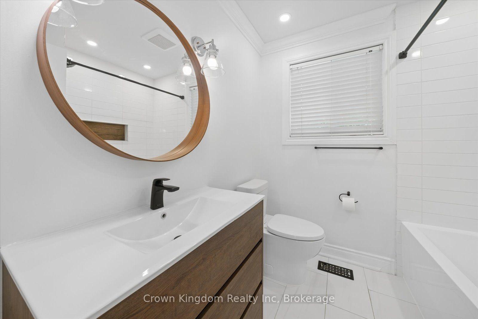 Photo 12 of Unit Main, 20 Lyncroft Drive, Scarborough, Guildwood — HOMEH