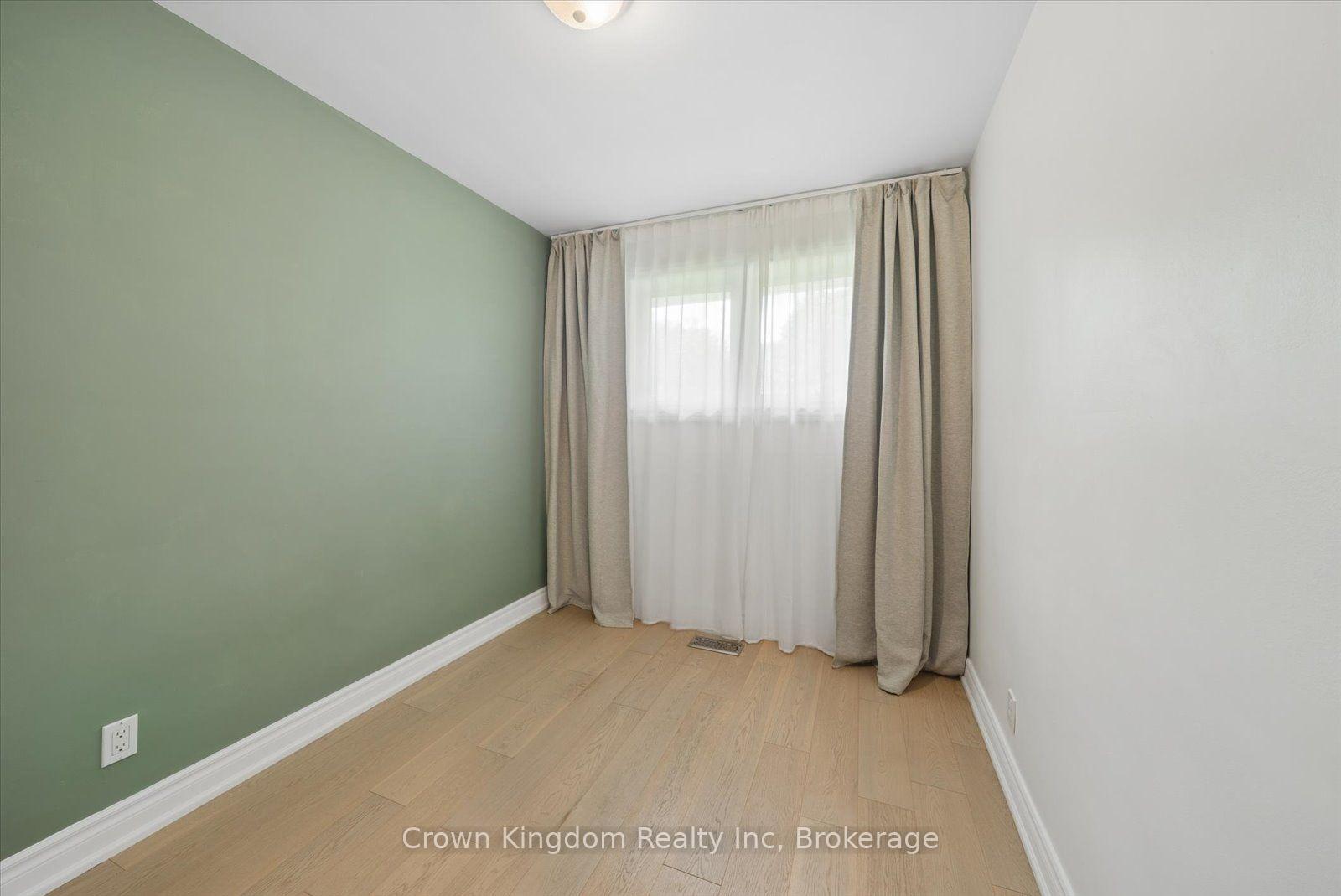 Photo 15 of Unit Main, 20 Lyncroft Drive, Scarborough, Guildwood — HOMEH