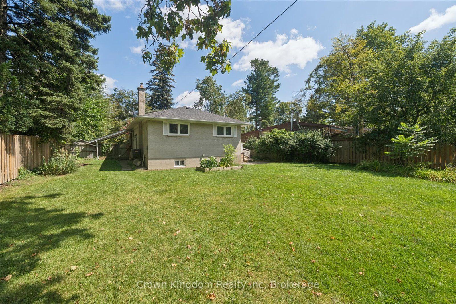 Photo 23 of Unit Main, 20 Lyncroft Drive, Scarborough, Guildwood — HOMEH