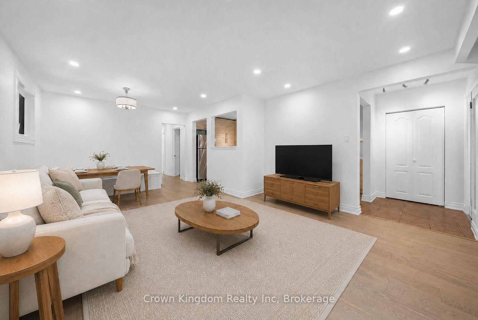 Photo 32 of Unit Main, 20 Lyncroft Drive, Scarborough, Guildwood — HOMEH