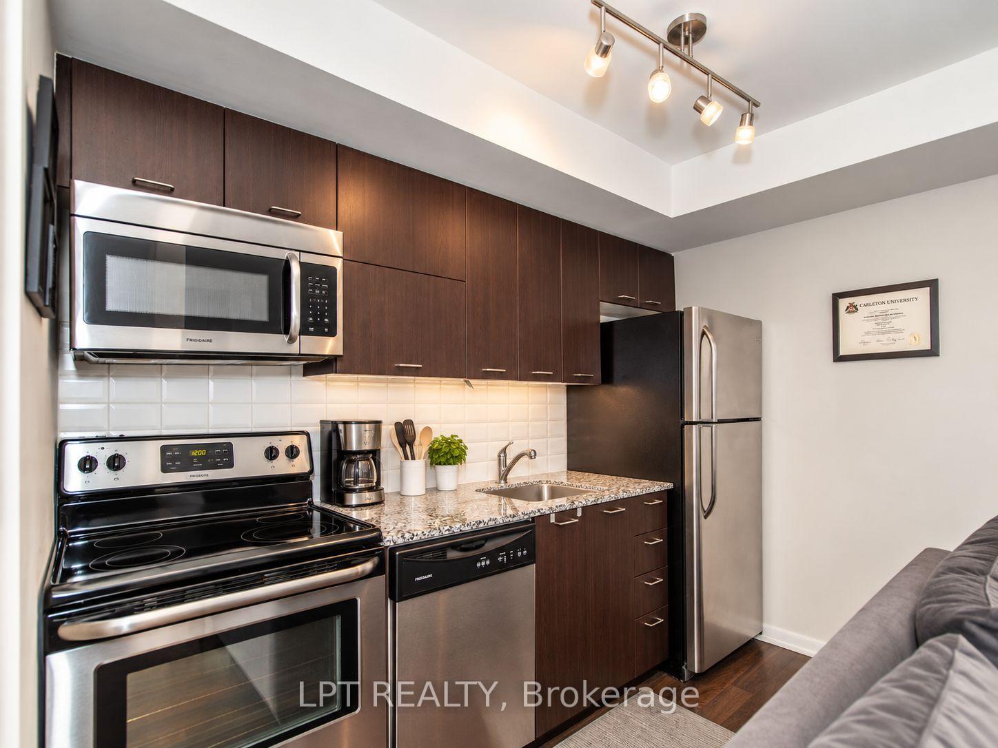 Photo 10 of Unit 420, 38 Joe Shuster Way, Toronto, South Parkdale — HOMEH