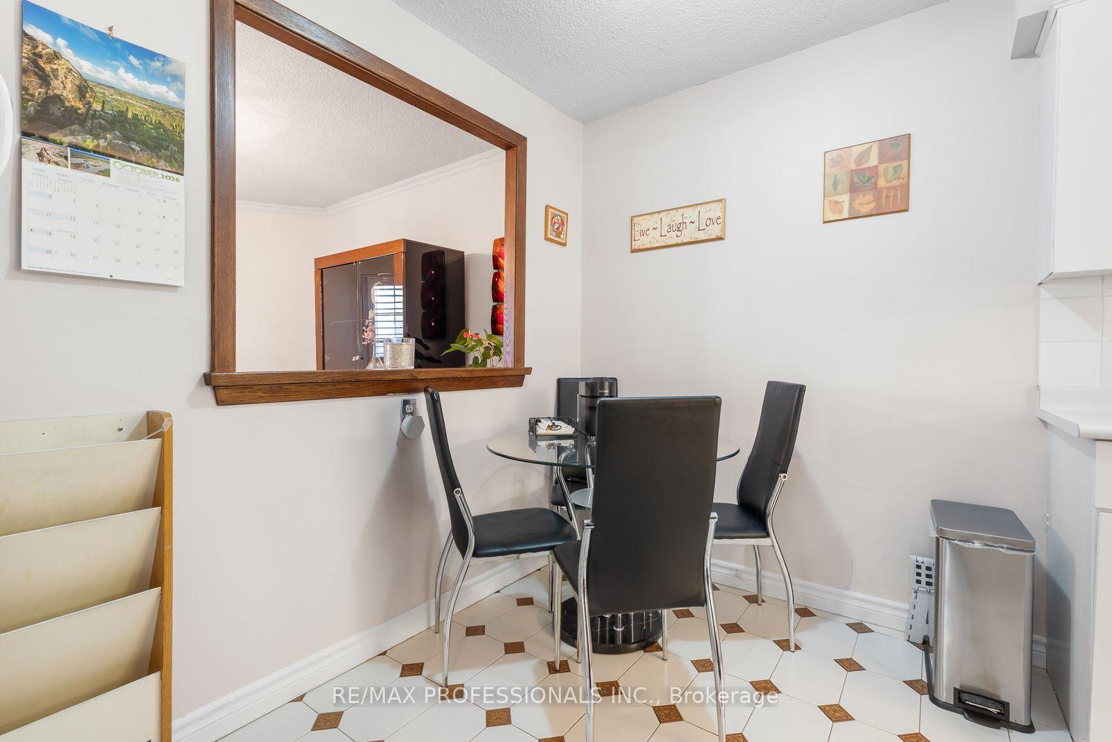 Photo 8 of Unit PH30, 300 Mill Road, Etobicoke, Markland Wood — HOMEH