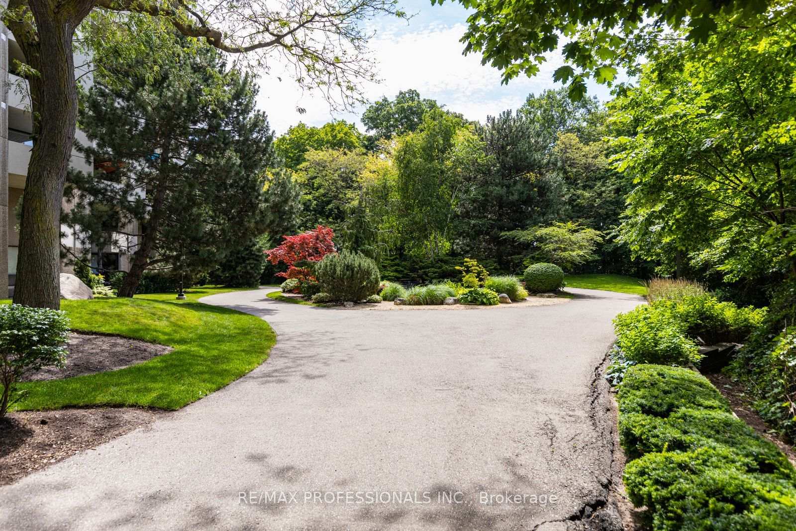 Photo 35 of Unit PH30, 300 Mill Road, Etobicoke, Markland Wood — HOMEH
