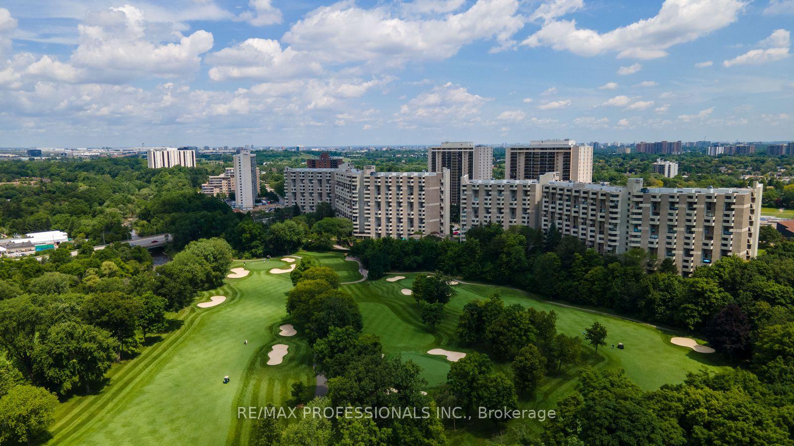 Photo 40 of Unit PH30, 300 Mill Road, Etobicoke, Markland Wood — HOMEH
