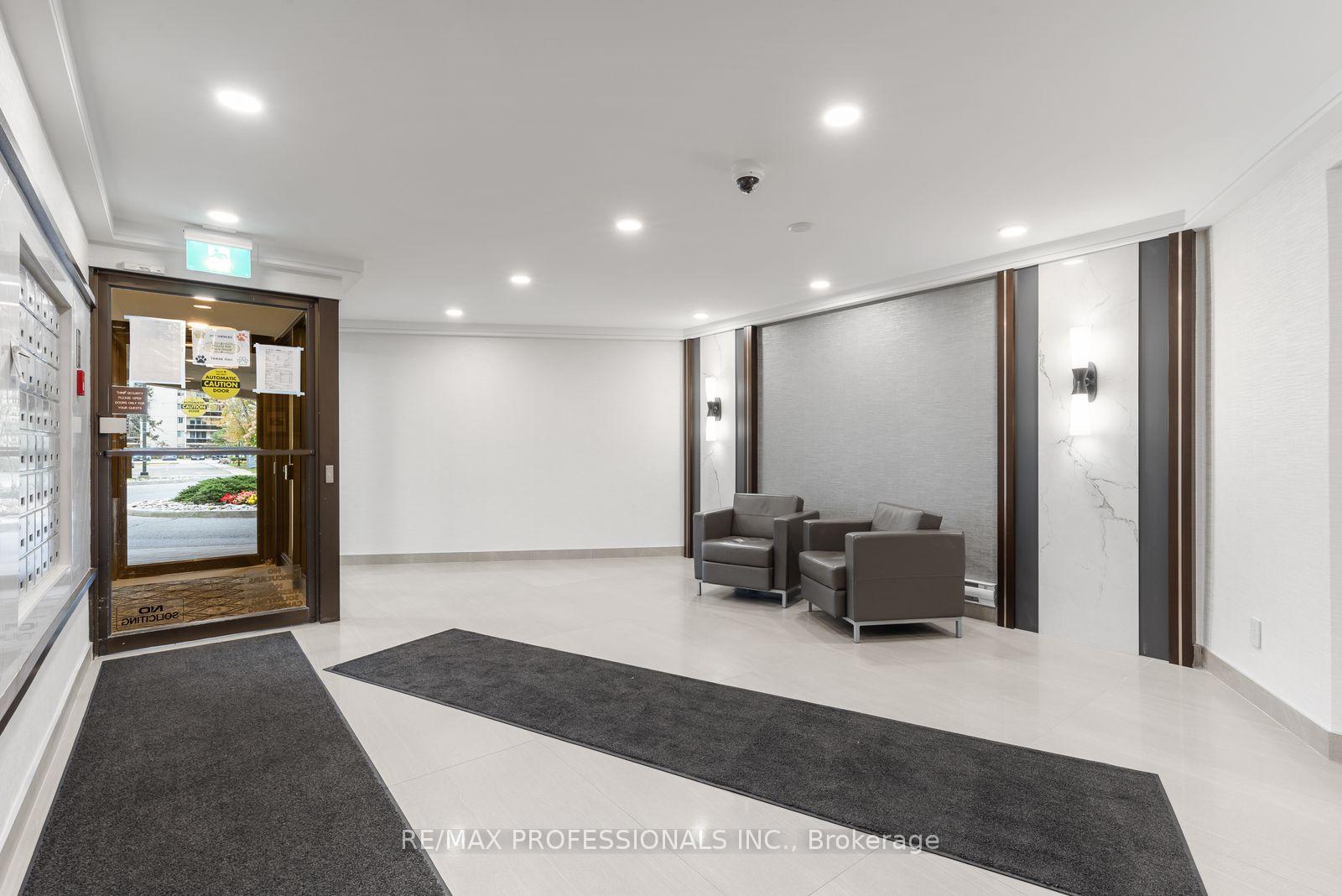 Photo 47 of Unit PH30, 300 Mill Road, Etobicoke, Markland Wood — HOMEH