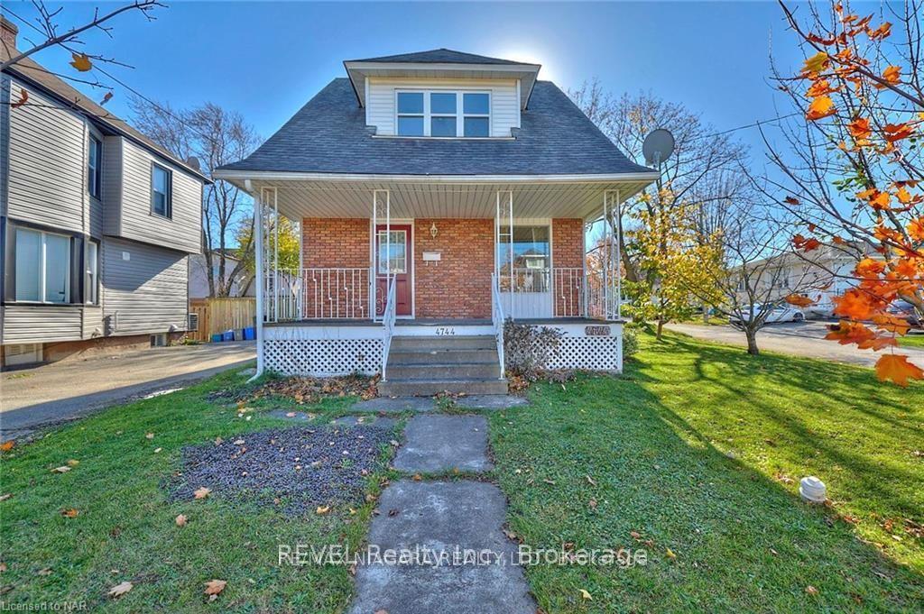 Photo 2 of 4744 Jepson Street, Niagara Falls, Downtown — HOMEH