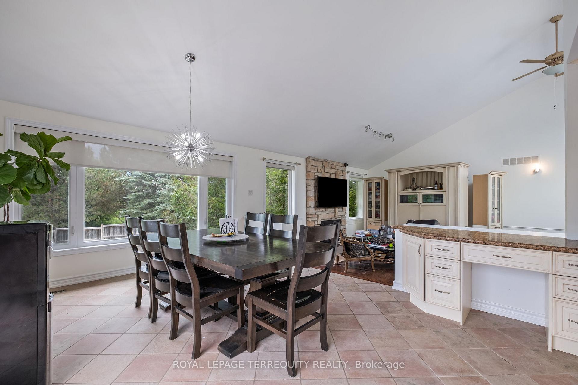 Photo 24 of 1041 15 Side Road, New Tecumseth, Rural New Tecumseth — HOMEH