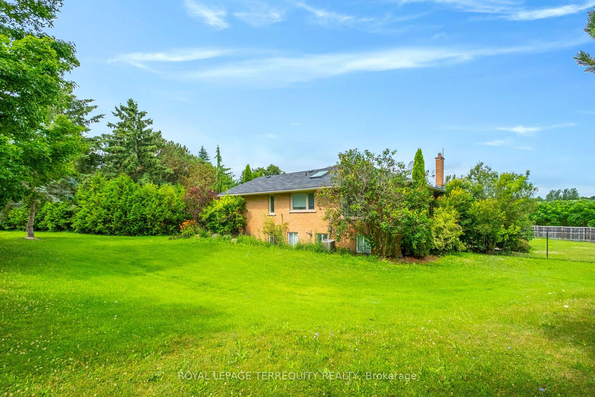 Photo 42 of 1041 15 Side Road, New Tecumseth, Rural New Tecumseth — HOMEH