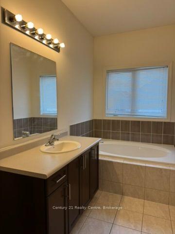 Photo 37 of 355 Royal West Drive W, Brampton, Credit Valley — HOMEH