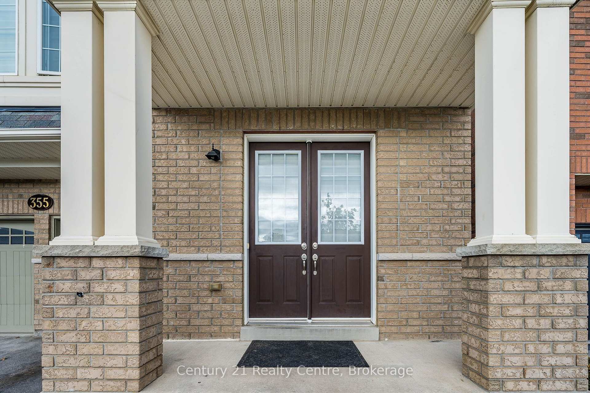Photo 8 of 355 Royal West Drive W, Brampton, Credit Valley — HOMEH