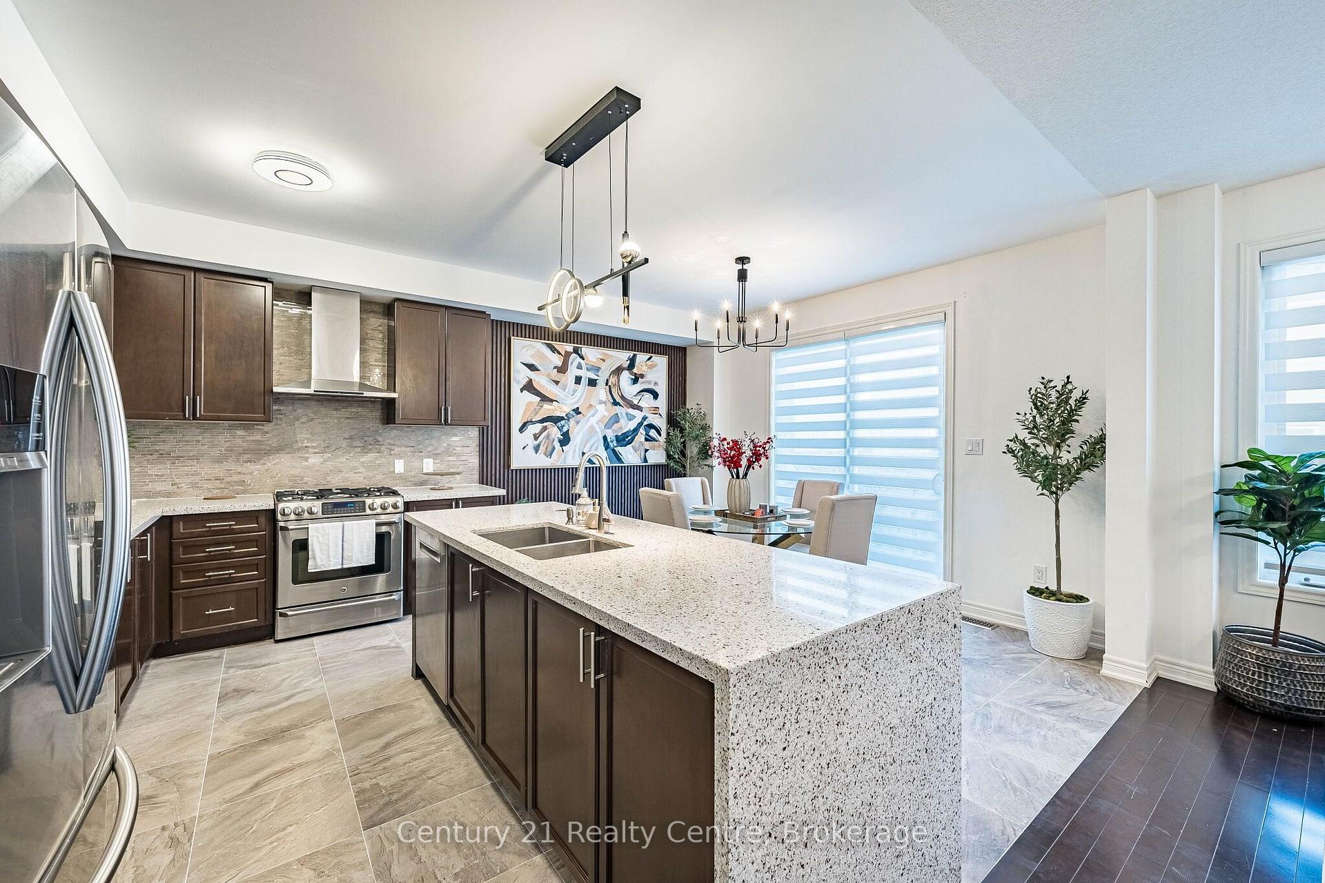 Photo 24 of 355 Royal West Drive W, Brampton, Credit Valley — HOMEH