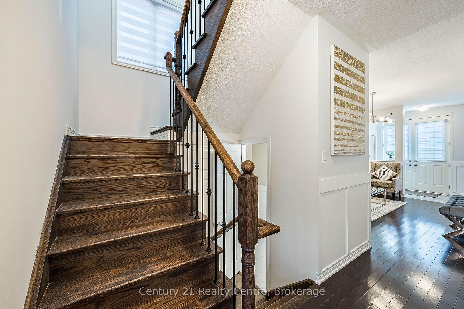 Photo 34 of 355 Royal West Drive W, Brampton, Credit Valley — HOMEH