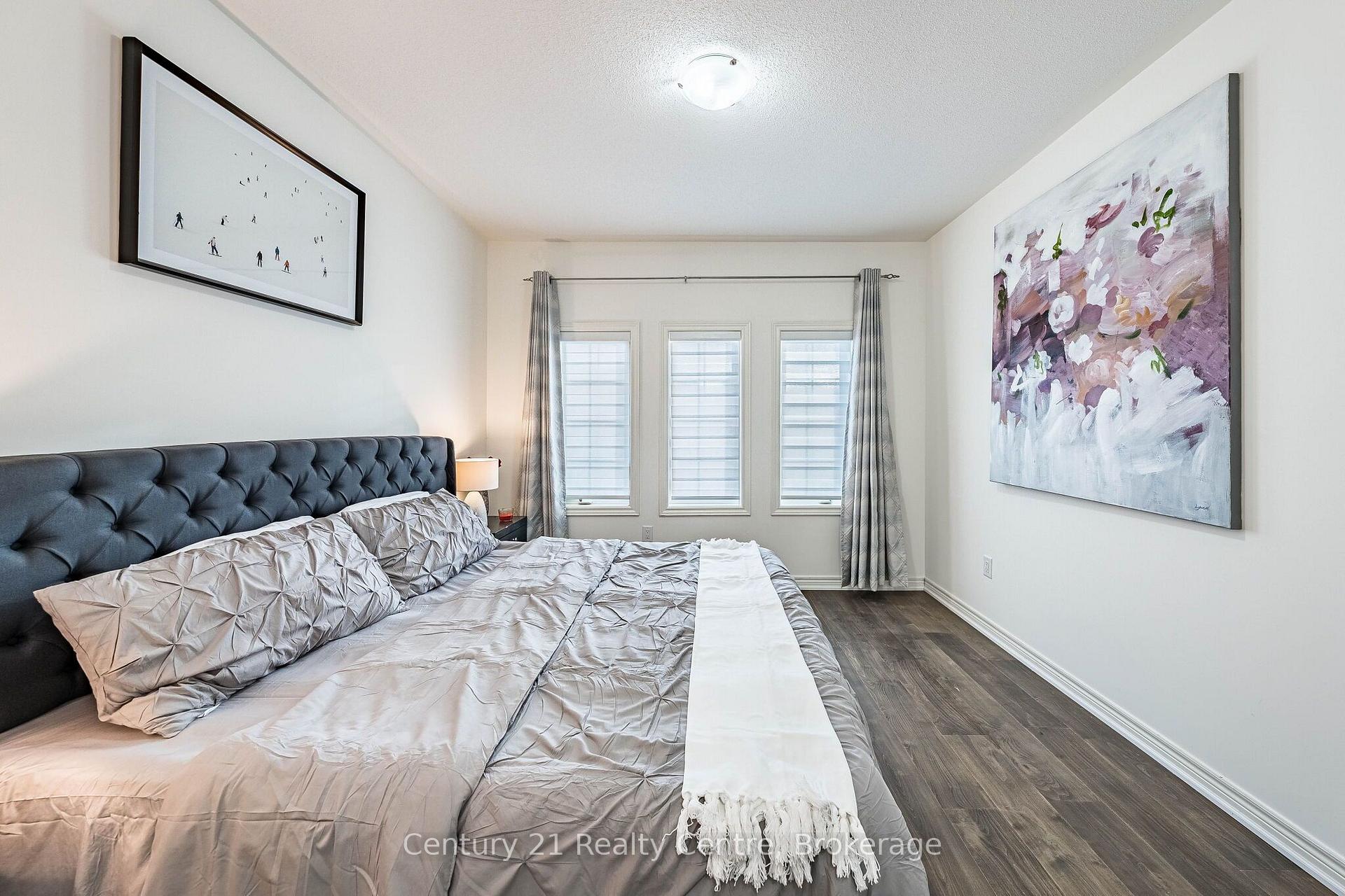 Photo 53 of 355 Royal West Drive W, Brampton, Credit Valley — HOMEH