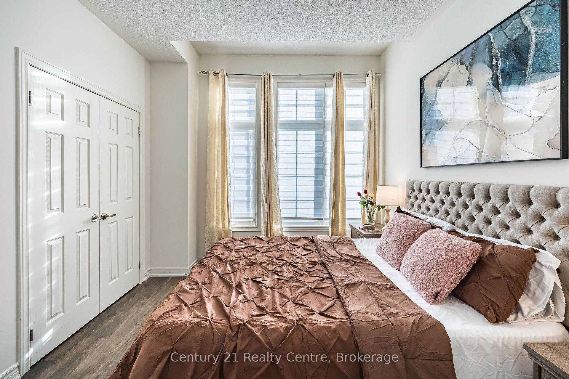 Photo 57 of 355 Royal West Drive W, Brampton, Credit Valley — HOMEH