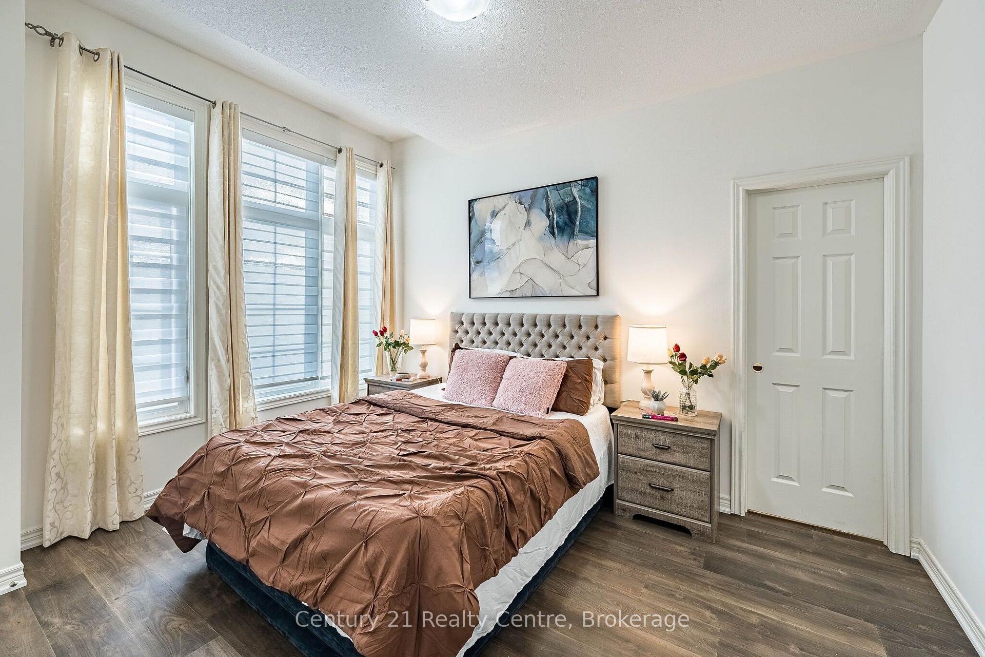 Photo 58 of 355 Royal West Drive W, Brampton, Credit Valley — HOMEH