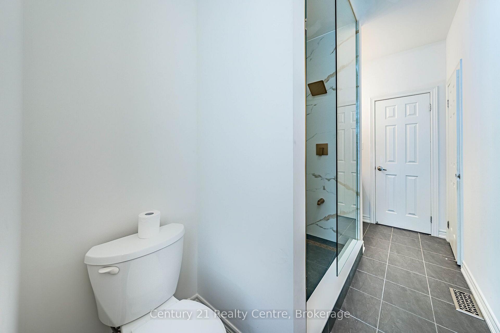 Photo 61 of 355 Royal West Drive W, Brampton, Credit Valley — HOMEH