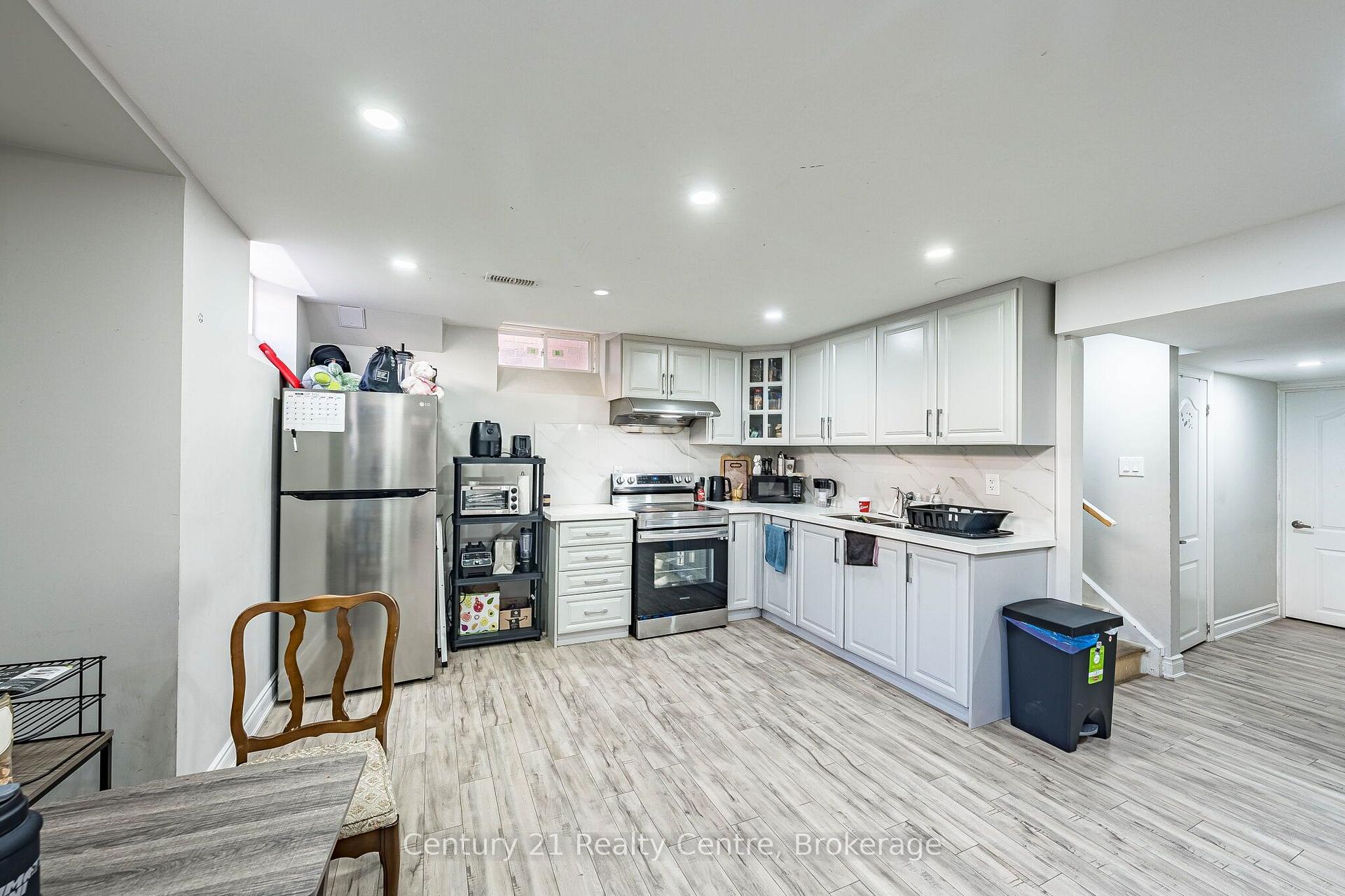 Photo 67 of 355 Royal West Drive W, Brampton, Credit Valley — HOMEH